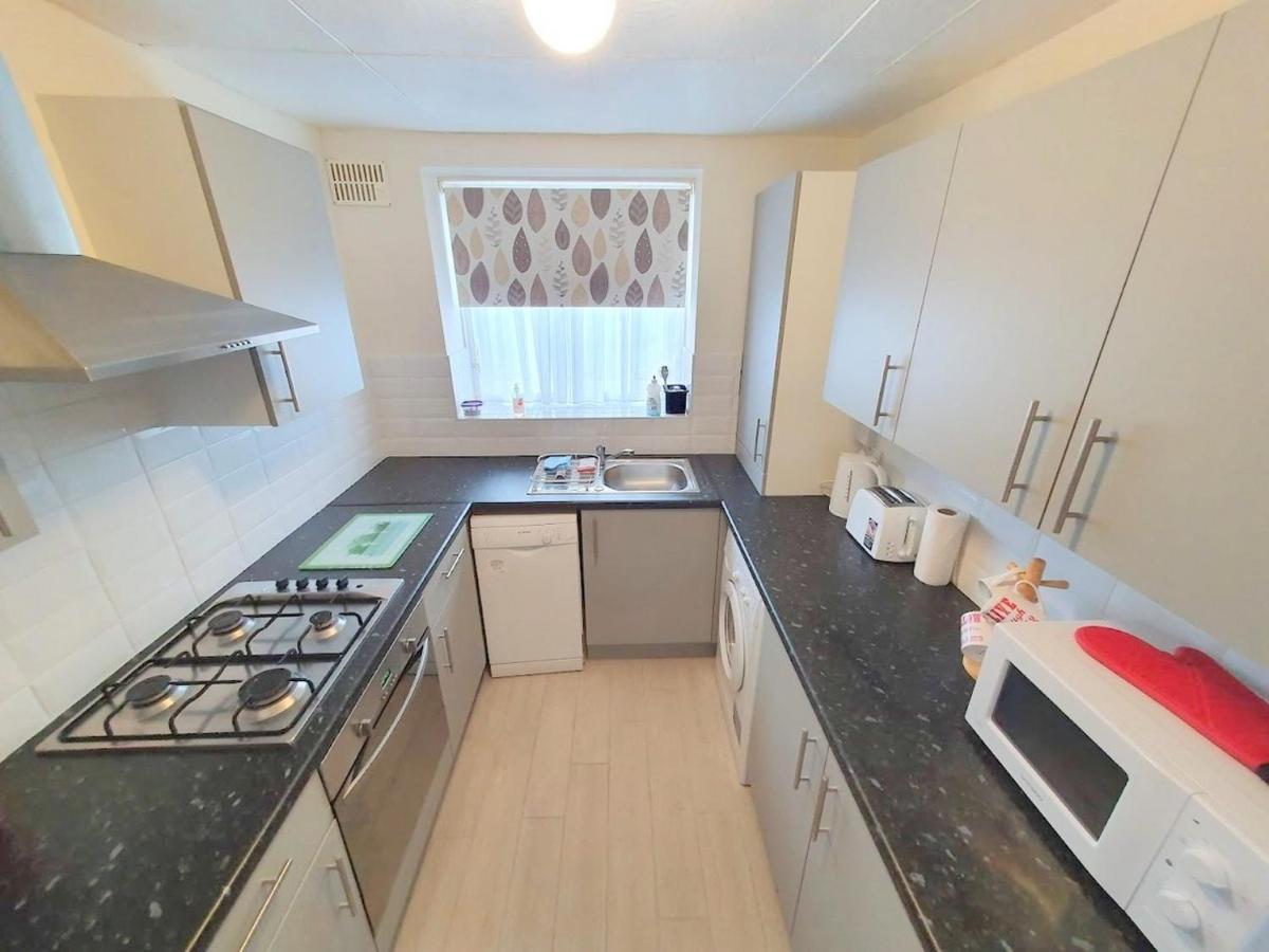 Wentworth Apartment With 2 Bedrooms, Superfast Wi-Fi And Parking Sittingbourne Dış mekan fotoğraf